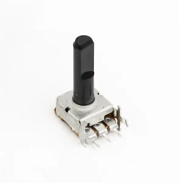 Fender 250K 10A Taper Snap-In Potentiometer (D-Shaft) · Ricambi per amplificatori · R&D Sound Lugano