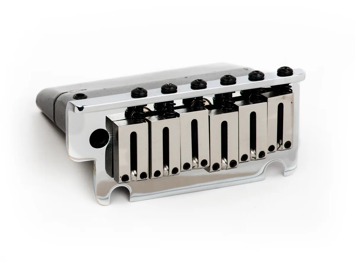 Fender American Deluxe Strat Bridge Assembly, Chrome · Ponti e componenti · R&D Sound Lugano
