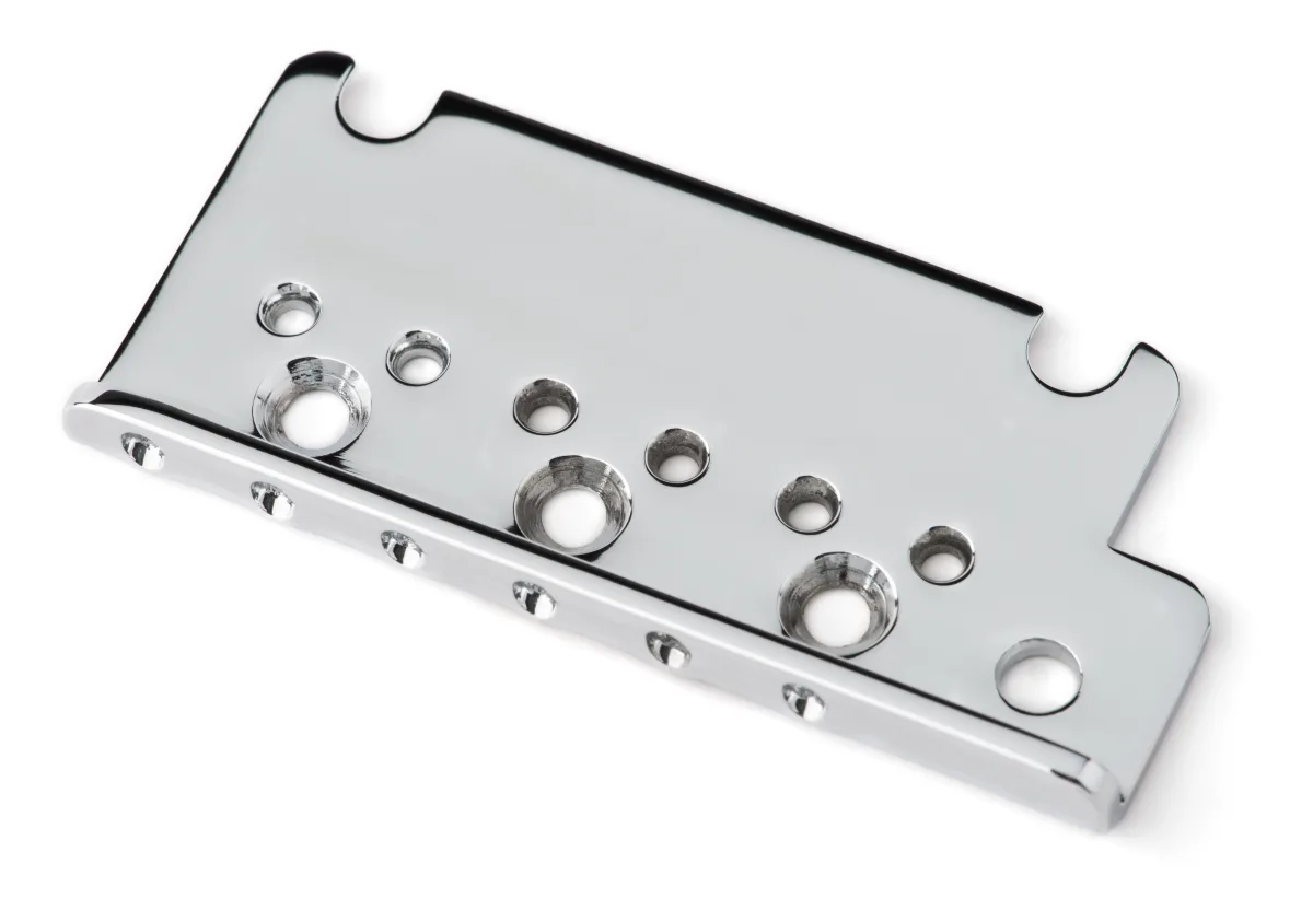 Fender American Series/American Standard Strat Bridge Plate ('86-'07) — American Standard Strat Bridge Plate ('86-'07), Chrome · Ponti e componenti · R&D Sound Lugano