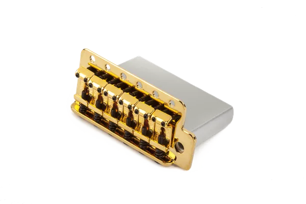 Fender Vintage-Style Strat Bridge Assemblies — Vintage-Style Strat Bridge Assembly, (2-7/32" Spacing), Gold · Ponti e componenti · R&D Sound Lugano